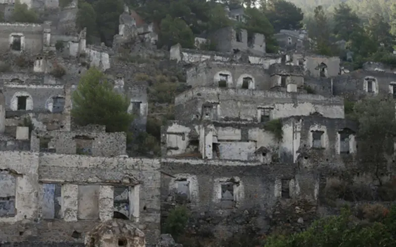 Fethiye’deki ‘Hayalet Köy’ Turistlerin Gözdesi Oldu