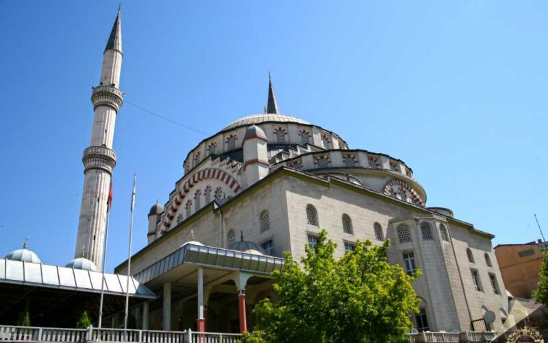 İzzet Paşa Cami – Elazığ