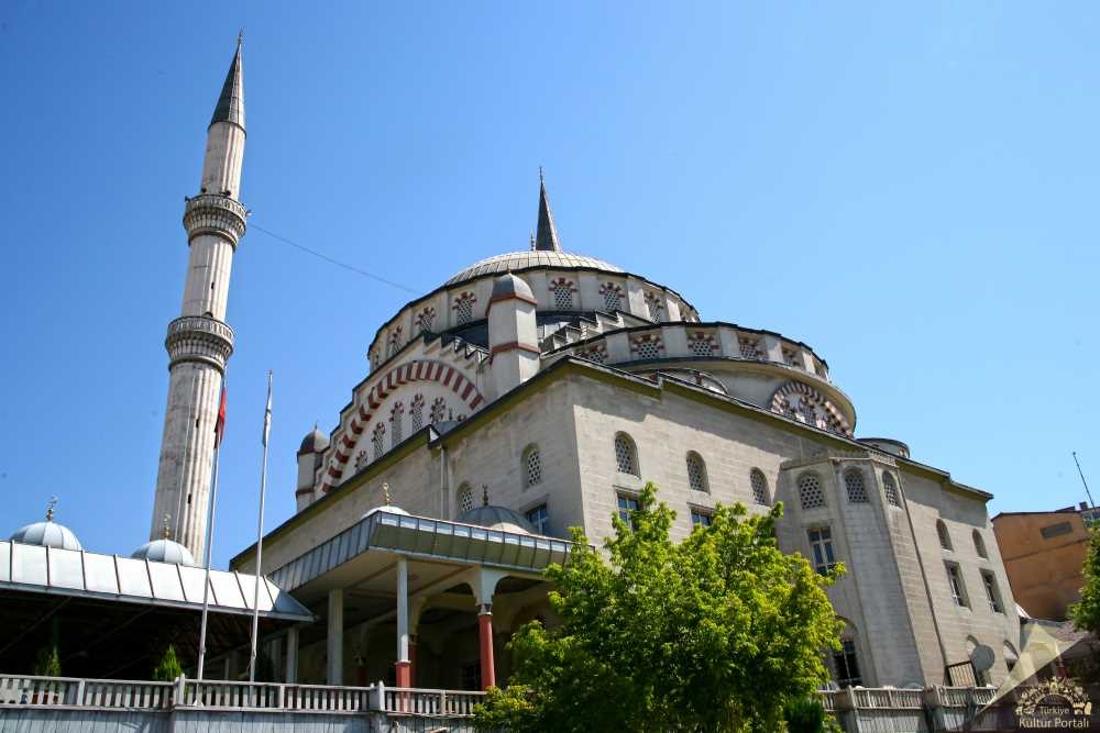 İzzet Paşa Cami – Elazığ